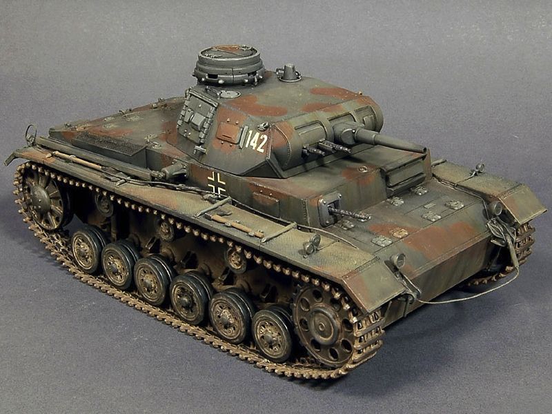 800x600 2f9c8ea2eb0b25f380154dedae296933.jpg Pixels Model - Trump Tank Painting