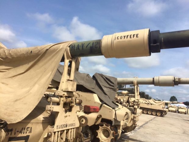 620x465 Army Howitzer Has - Trump Tank Painting