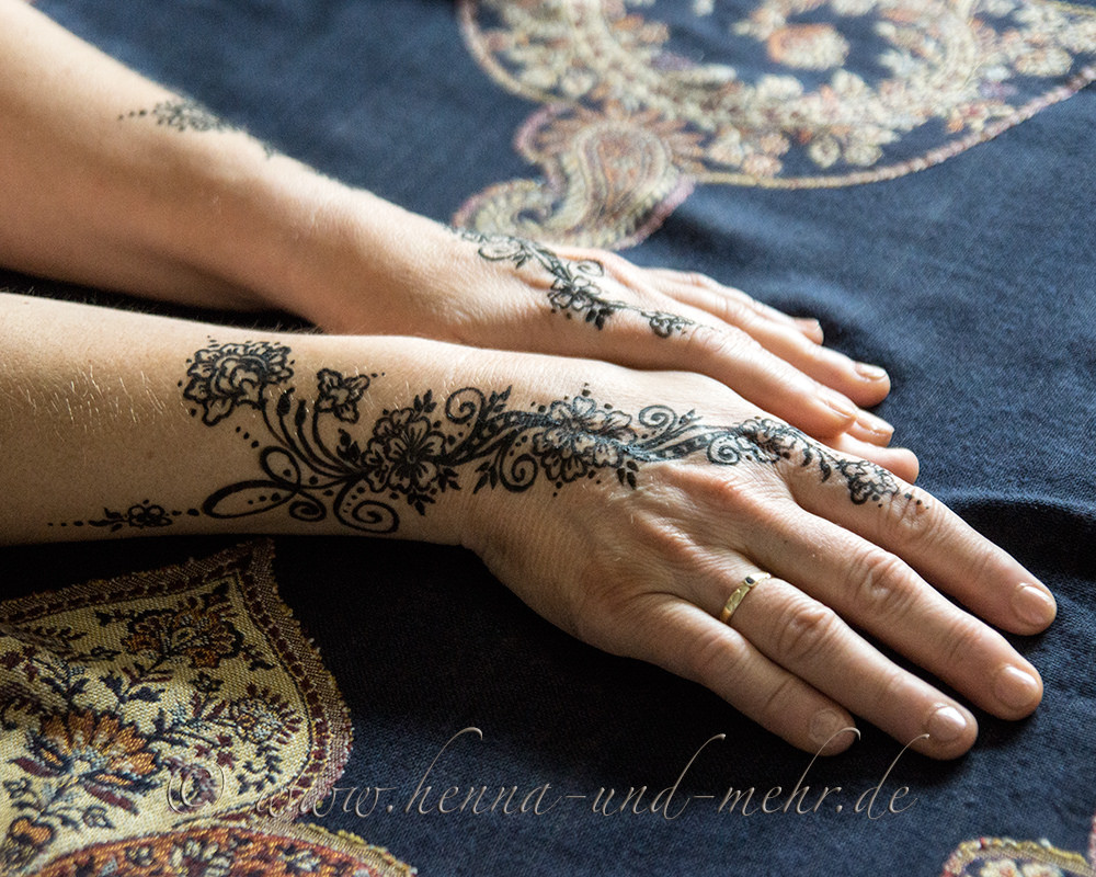 1000x800 Mehendi Designs Khidab Painting On Two Hands - Two Hands Painting
