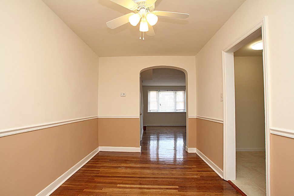 970x647 Bedroom Alluring Two Tone Bedroom Paint Living Room Ideas - Two Tone Painting