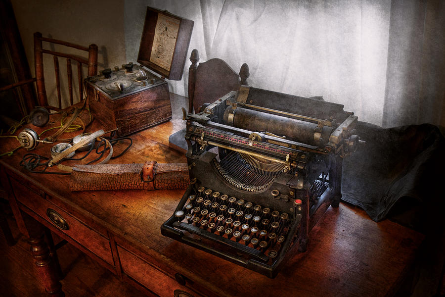 900x600 Steampunk - Typewriter Painting