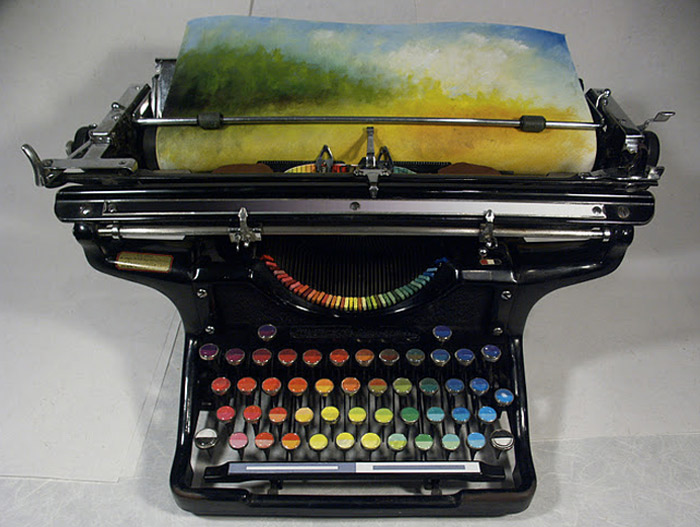 700x527 Ze's Page Painting Typewriter - Typewriter Painting