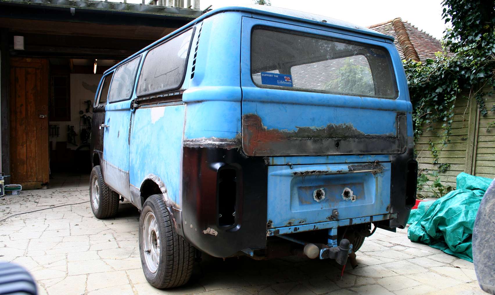 1704x1015 Shaping Priming And Painting Your Volkswagen Camper T2 Bay Window Van - Van Painting