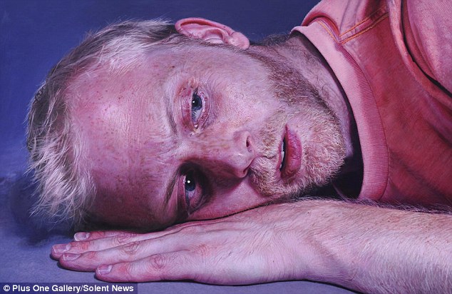 634x412 Picture Perfect! These Incredible Portraits Are Detailed Paintings - Very Detailed Painting