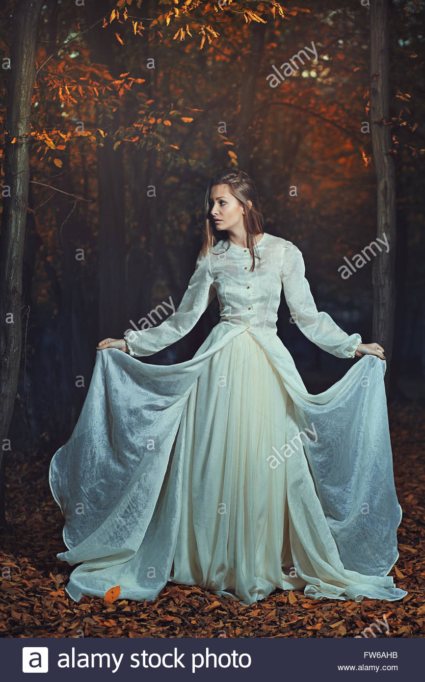 866x1390 Victorian Woman Stock Photos Amp Victorian Woman Stock Images - Victorian Woman Painting
