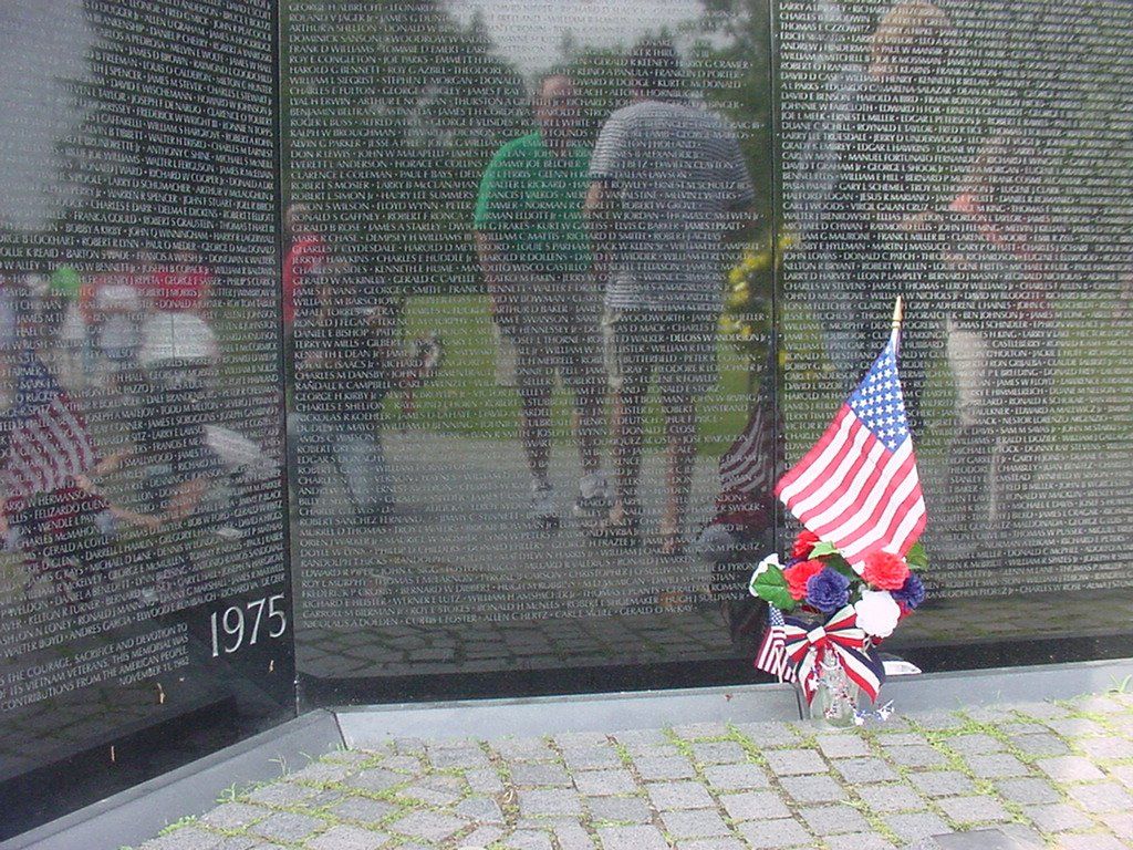 1024x768 Washington Dc Vietnam Memorial Favorite Places - Vietnam Memorial Wall Painting