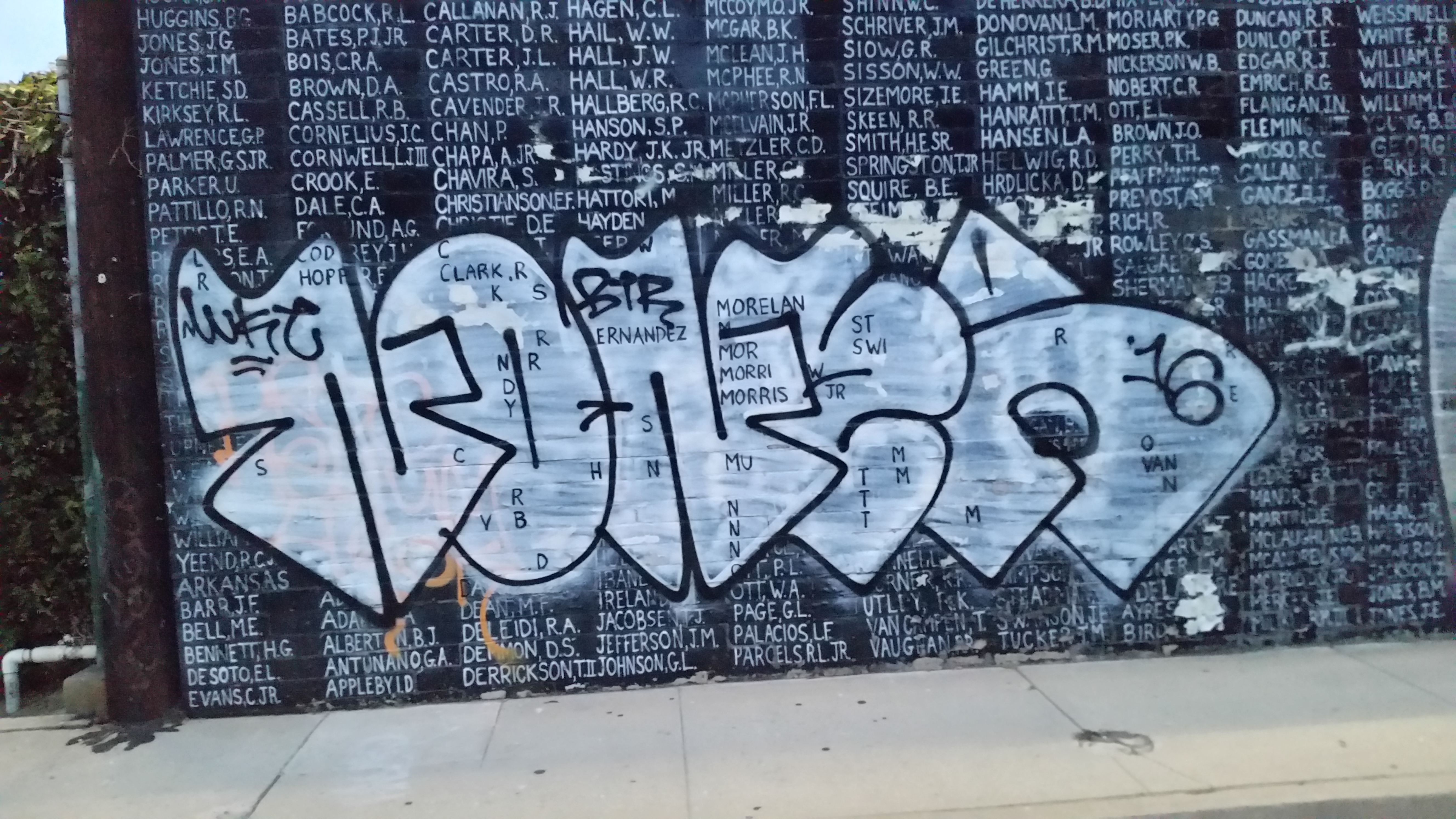 5312x2988 Second Vandal In Vietnam Veterans Memorial Wall Tagging Says - Vietnam Veterans Memorial Painting