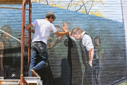 422x281 Larger Than Life Mural Honors War Veterans 2013 12 05 Walls - Vietnam Wall Painting