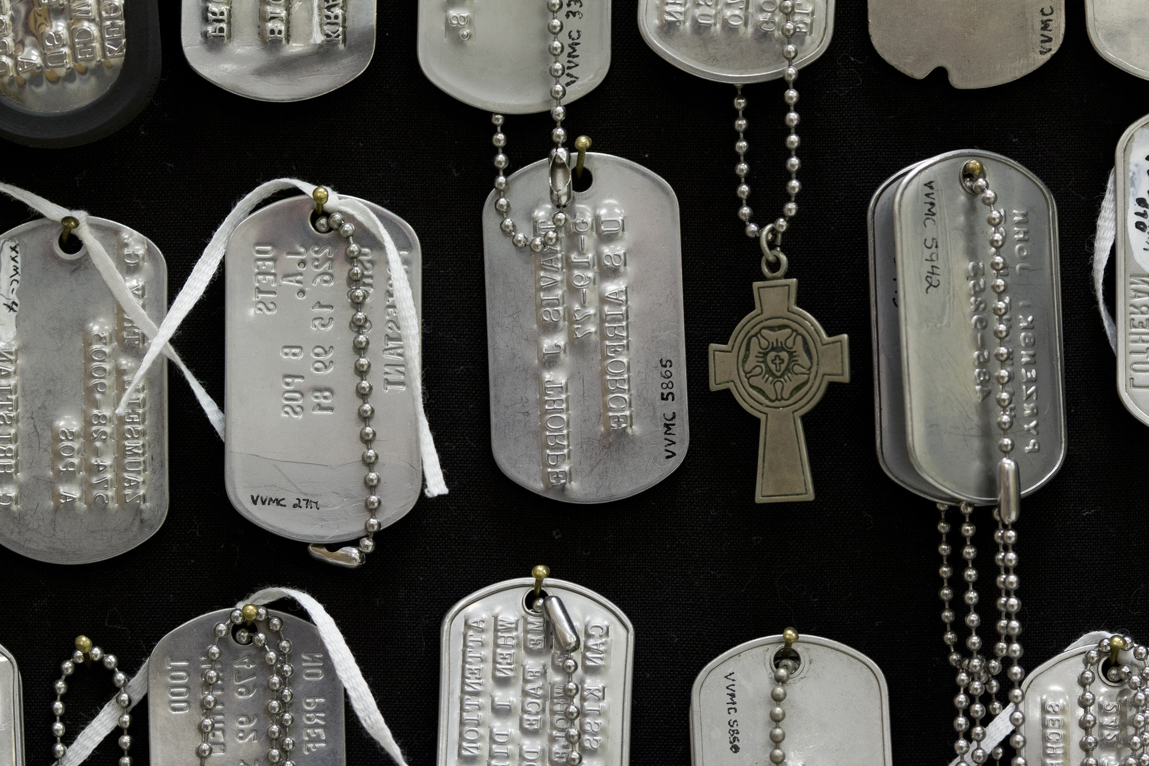 2300x1533 Military Id Tags Displayed Vietnam Memorial Museum - Vietnam War Memorial Painting