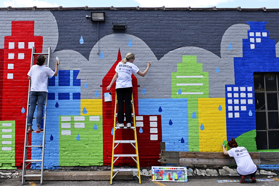 562x374 A Salute To Our Volunteers The Salvation Army - Volunteer Painting