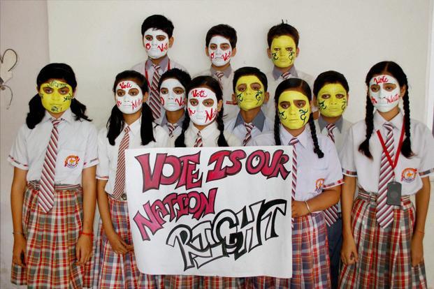 621x414 Students Getir Face Painted To Create Awareness - Voting Painting
