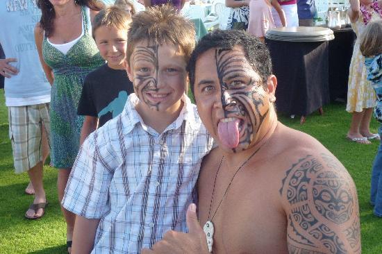 550x366 Face Painting With Warriordancer - Warrior Face Painting