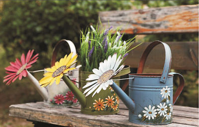 400x256 Antique Finish Hand Painted Spring Decorative Watering Can Metal - Watering Can Painting