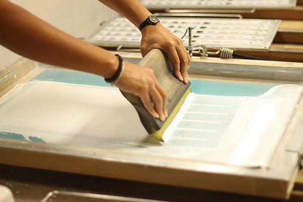 600x400 Screen Printing And Pad Printing Crest Coating Inc. - What Is Silk Screen Painting