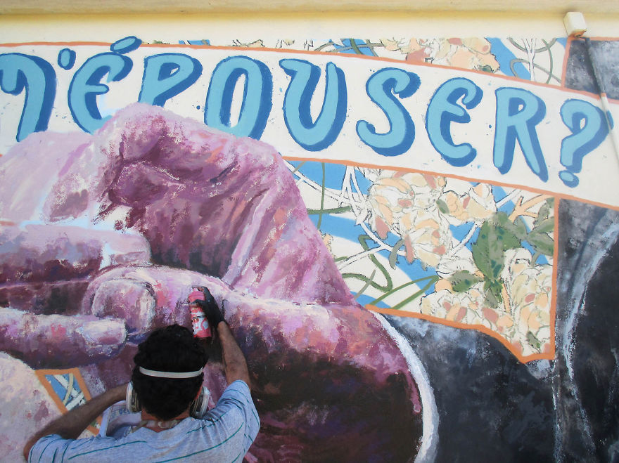 880x659 Street Artist Proposes To His Girlfriend By Painting A Huge Wall - When Will You Marry Me Painting