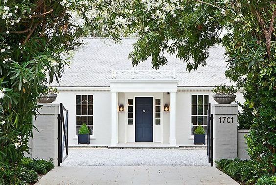 564x378 The White House My Favorite Exterior Paint Combinations (La Dolce - White House Painting
