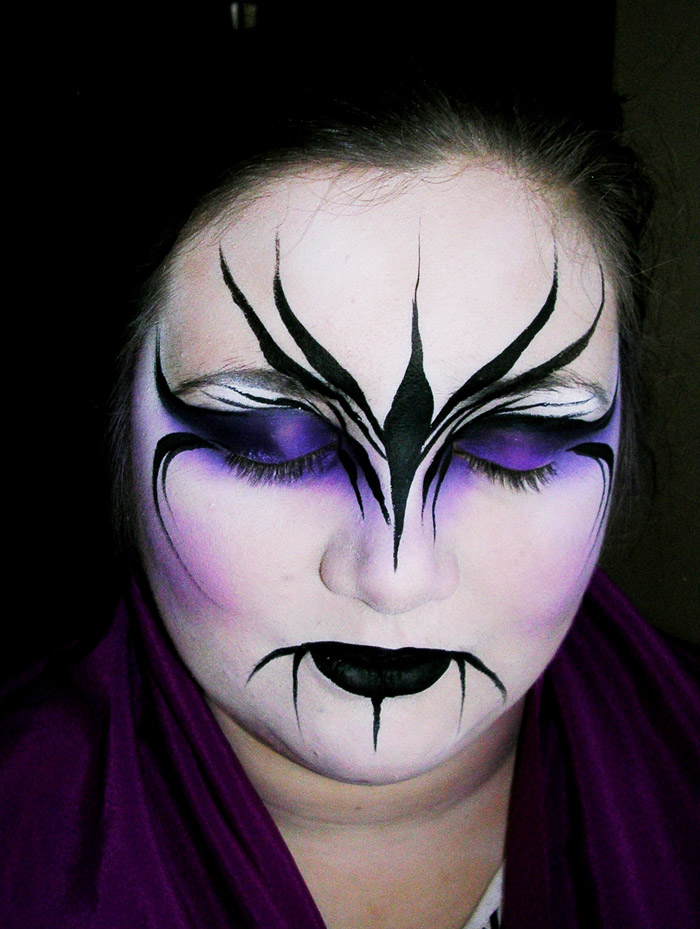 700x929 The Witching Hour - Witch Face Painting