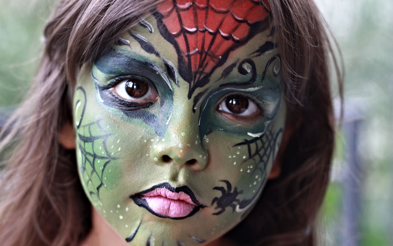 800x500 Bali Kids Party - Witch Face Painting