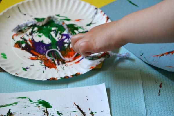 600x400 Our Whimsical Days - Worm Painting