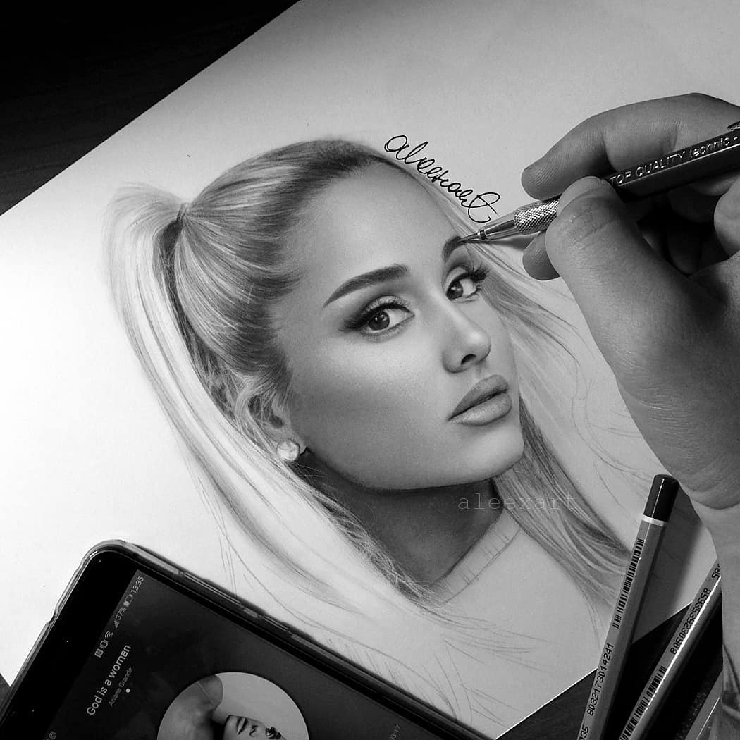 Ariana Grande Sketch At Paintingvalleycom Explore