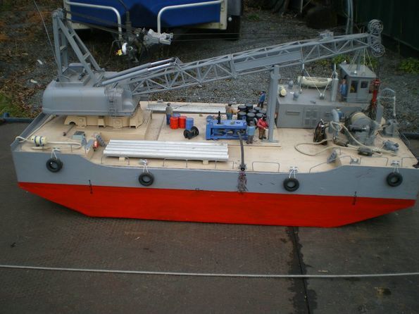 595x446 A Model Crane Barge - Barge Sketch