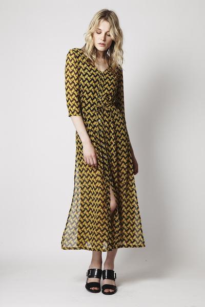 400x600 Karley - Black And Yellow Sketch