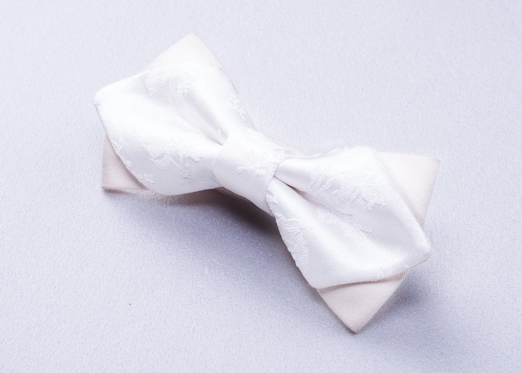 1024x732 White Bow Tie Sketch Design - Bow Tie Sketch