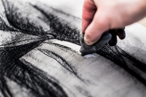 600x400 The Basics Of Sketching With Charcoal - Charcoal Sketches