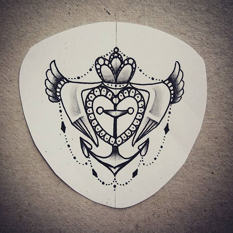 750x750 Martina Wendy Goracci (@wendymartina) Instagram Photos And Videos - Claddagh Sketch