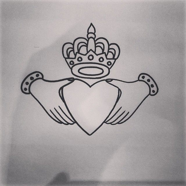 640x640 Claddaghringtattoo - Claddagh Sketch