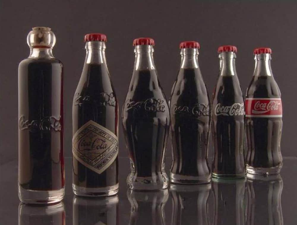 1000x759 History Of The Coca Cola Bottle 1899, 1900, 1915, 1916 And 1957 - Coca Cola Bottle Sketch