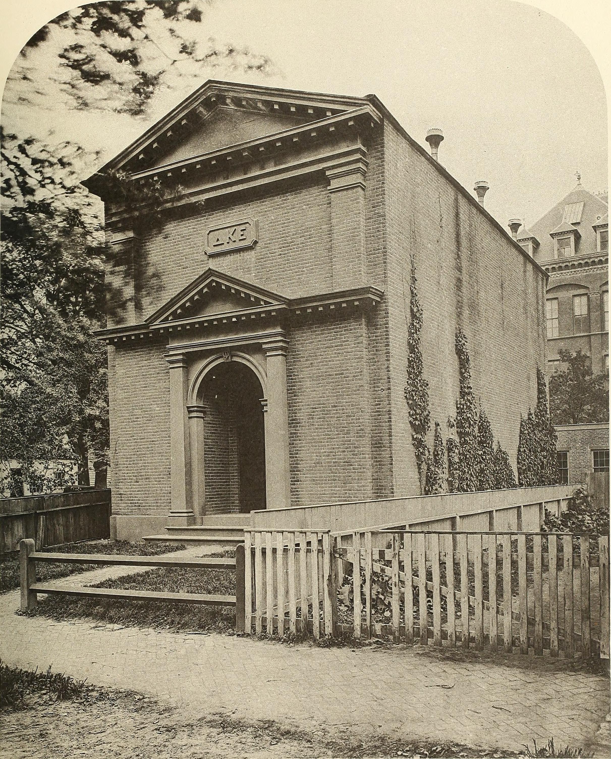 2422x3008 Fileyale College, A Sketch Of Its History, With Notices Of Its - College Sketch