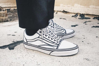 320x213 These Comic Book Inspired Sneakers Will Make You Look Twice - Custom Sketches