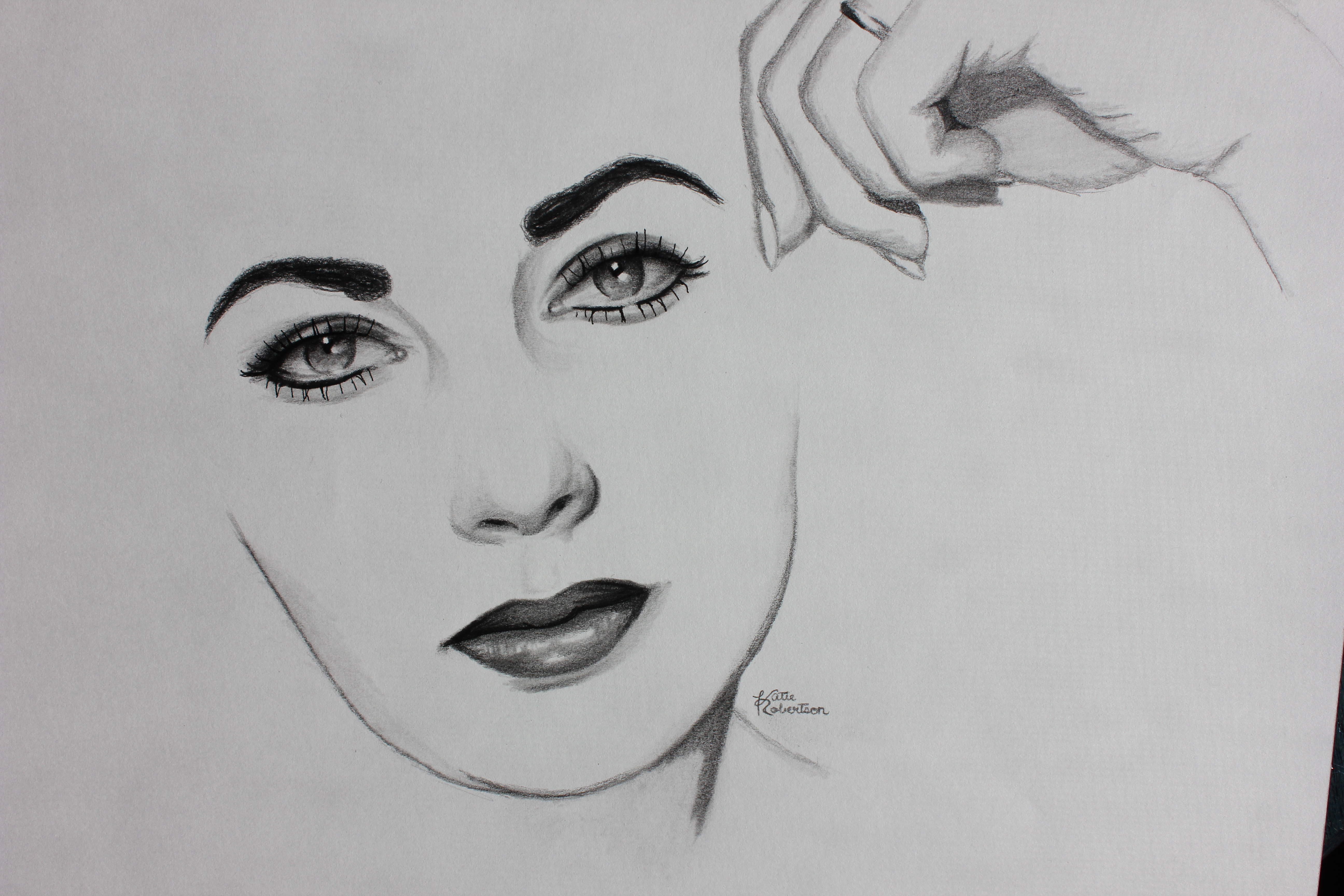 5184x3456 Elizabeth Taylor Minimal. Tissue Tales - Elizabeth Taylor Sketch