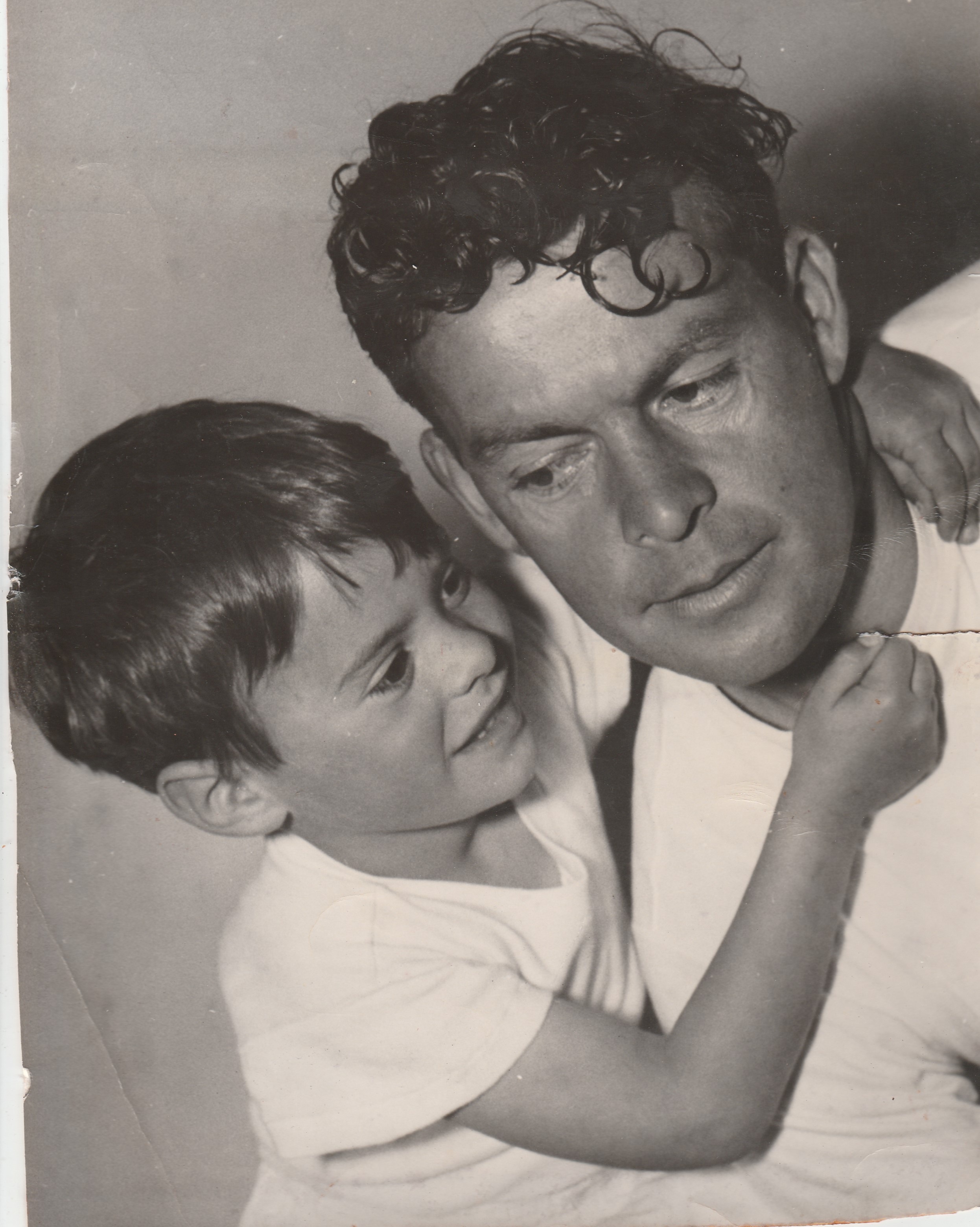 2492x3120 Free Images Black And White, Cute, Love, Portrait, Smiling - Father And Son Sketch