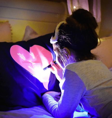 464x490 Interactive Glow Sketch Pillow Case Glowtopia - Glow Sketch