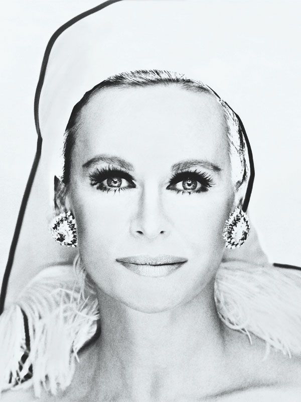 600x800 Aileen Mehle Gossip Girl Suzy Knickerbocker - Gossip Girl Sketch