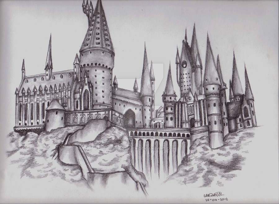 900x659 Hogwarts Castle By Leahrosslyn - Hogwarts Sketch