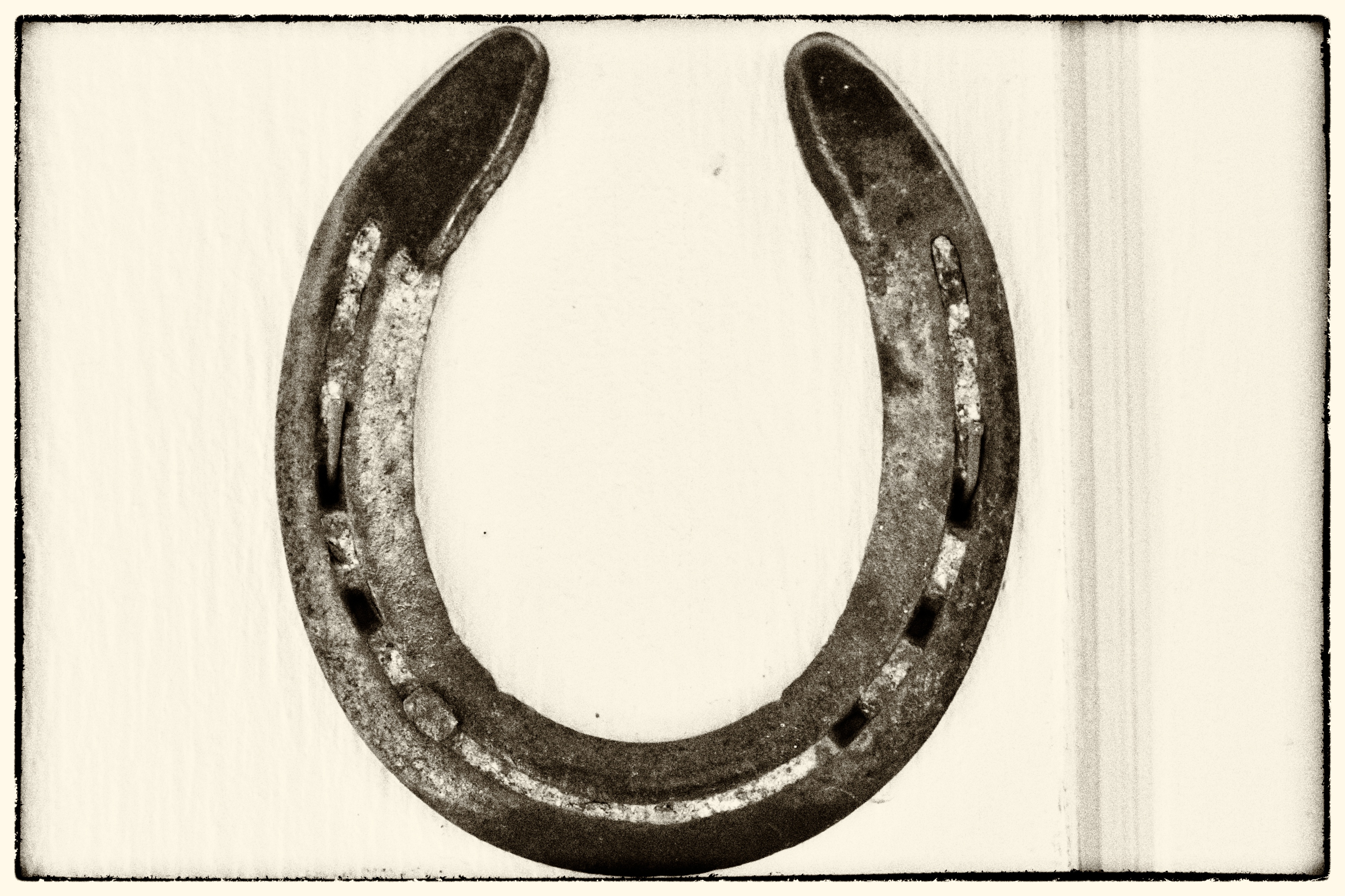 4015x2675 Free Images Window, Number, Circle, Font, Sketch, Drawing - Horseshoe Sketch
