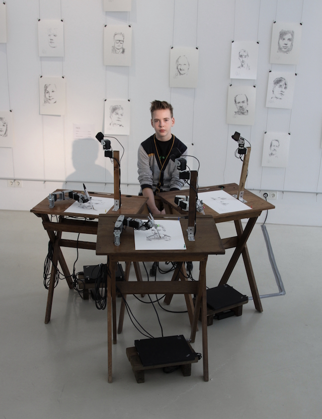 640x832 Robots Sketch Human Portraits In A Life Drawing Class - Human Robot Sketch