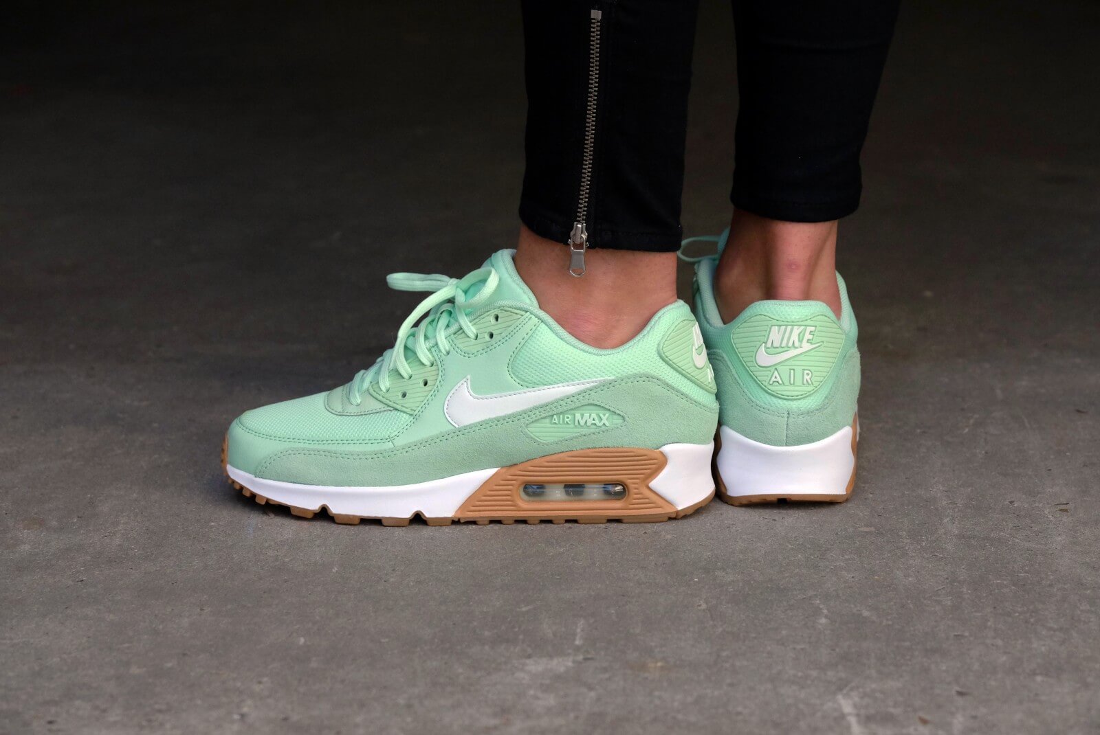 1600x1070 Sketch Lebron James 11 - Lebron 11 Sketch