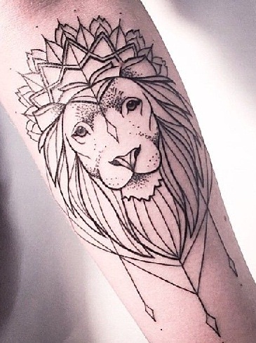 365x489 15 Meaningful Lion Tattoo Designs For Men And Women - Lion Tattoo Sketch