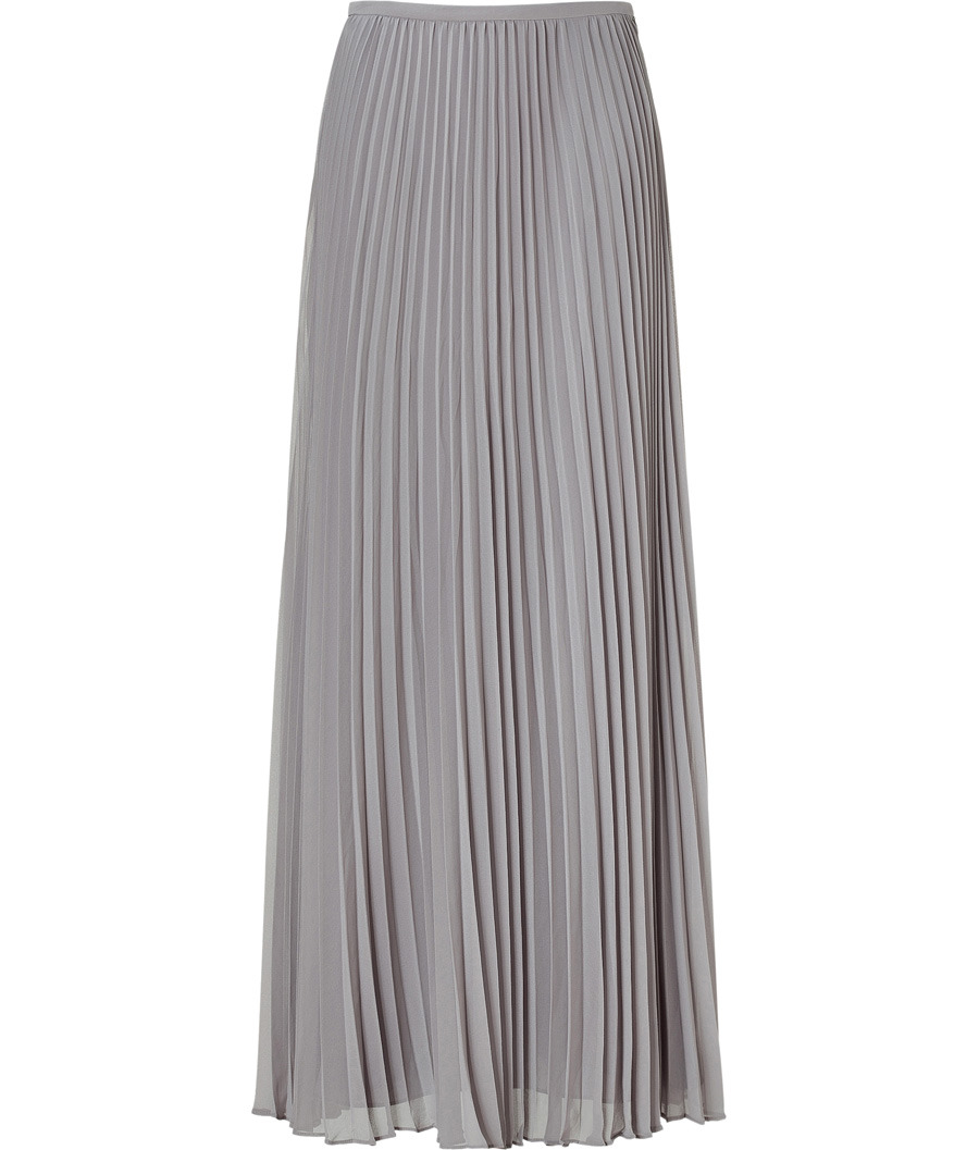 900x1057 Long Pleated Skirts Dressed Up Girl - Long Skirt Sketch