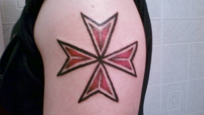 870x492 12 Terrible Maltese Tattoo Trends - Maltese Cross Sketch