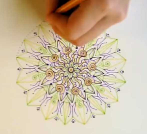 589x540 Mandalas (And Spirograph) Spirographicart - Mandalas Sketch