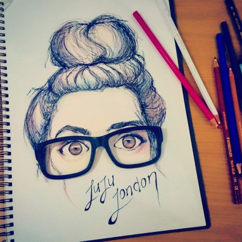 500x500 Lulu London - Messy Bun Sketch