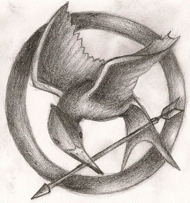 631x674 Mockingjay Pin By Snowydew - Mockingjay Pin Sketch