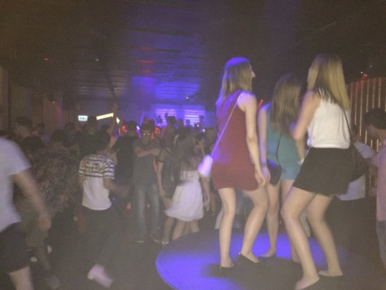 550x413 Worst Nightclub In Europe!! - Nightclub Sketch