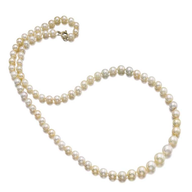 760x760 Natural Pearl Necklaces And Earrings Are Back And Smashing Records - Pearl Necklace Sketch