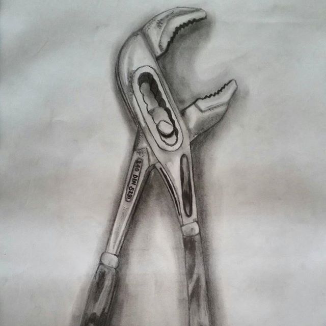 640x640 Tool - Pliers Sketch